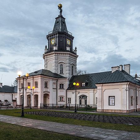 Hotel Garden Седлице Екстериор снимка