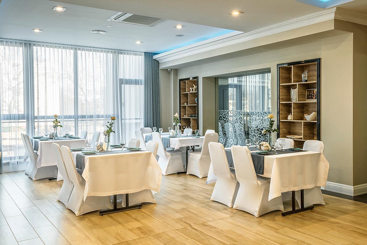 Hotel Garden Седлице Екстериор снимка