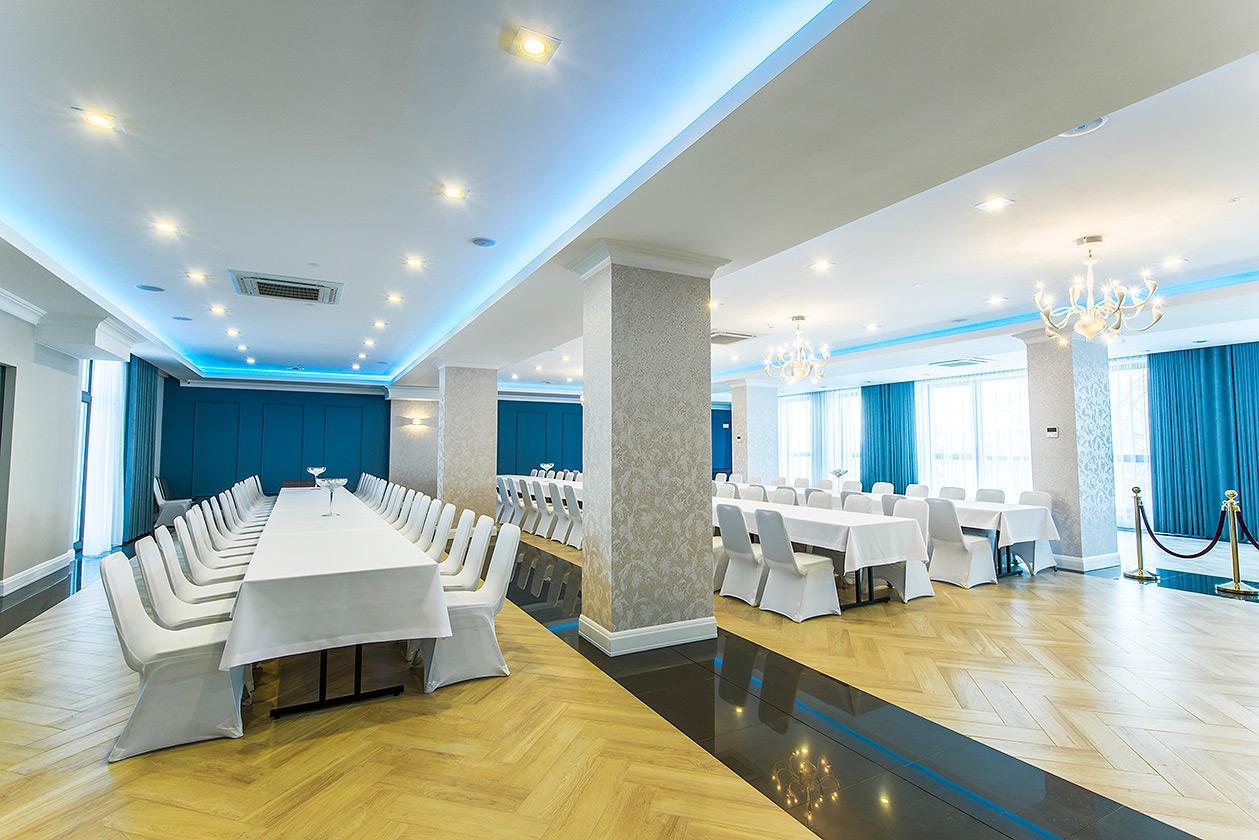 Hotel Garden Седлице Екстериор снимка